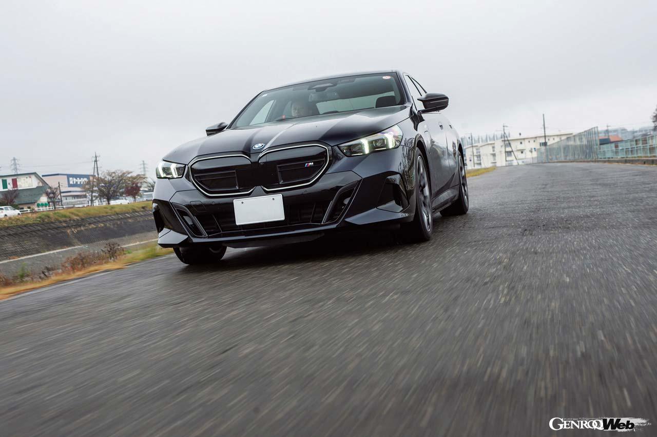 【BMW代車サービス】入庫した際にBMWの代車を用意。未試乗の最新モデルを試せる場合も。