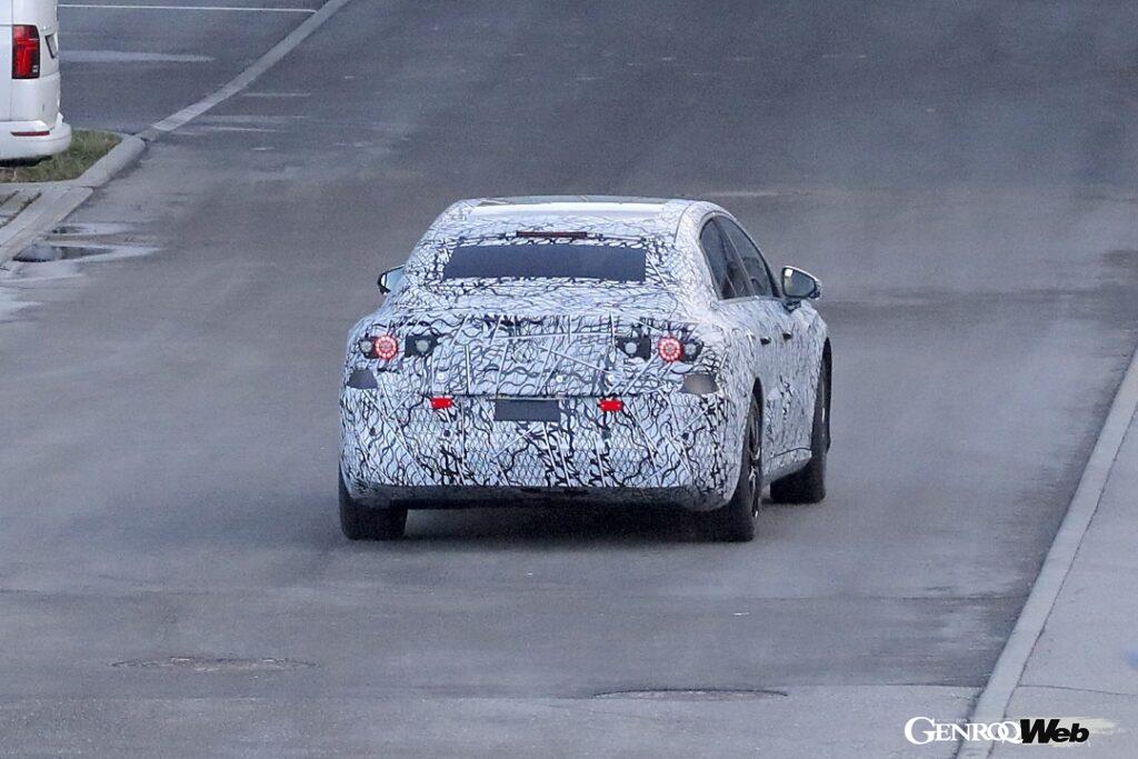 「EQ」の名称が今年いっぱいで廃止されると言われており、このモデル名称はまだ不明だ。