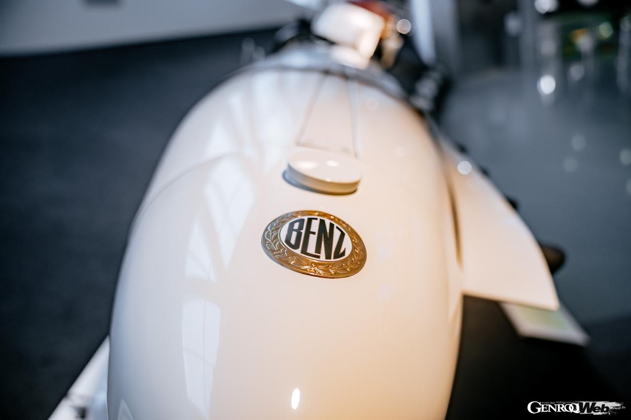 メルセデス・ベンツ・ミュージアムのレジェンド・ルーム7に展示されている、1909年製「ブリッツェン ベンツ」。