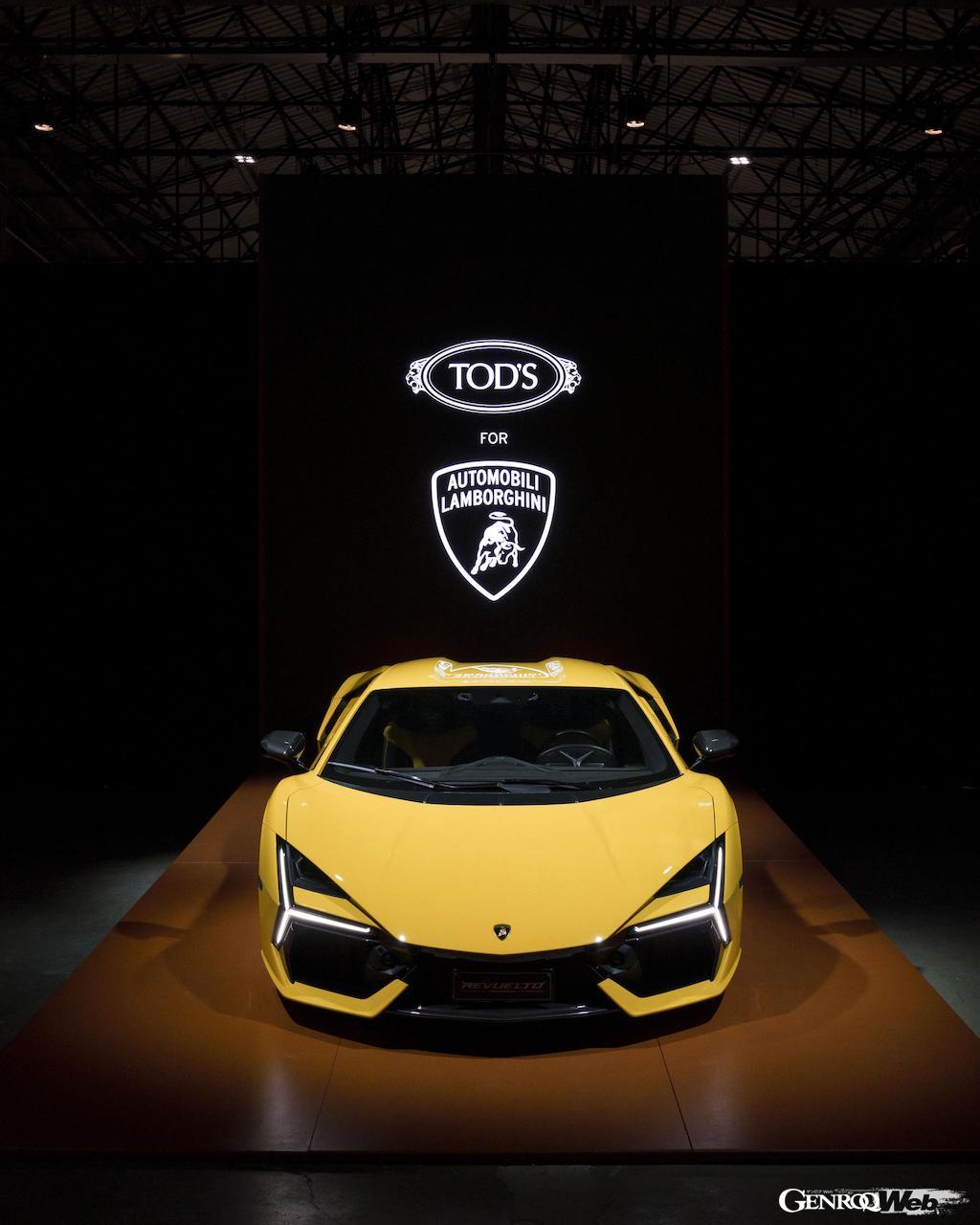 トッズとランボルギーニによる、最初のコラボレーションアイテムの公開の場として、フィレンツェで開催される国際的な紳士服の見本市「ピッティ・ウオモ」が選ばれた。