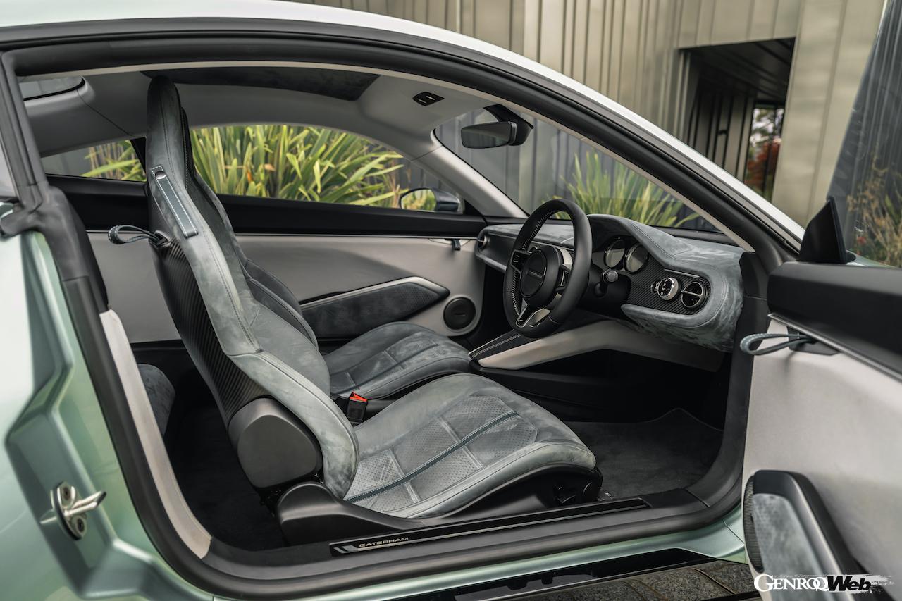 日本初公開を果たしたフル電動スポーツ「ケータハム プロジェクト V」のインテリア。