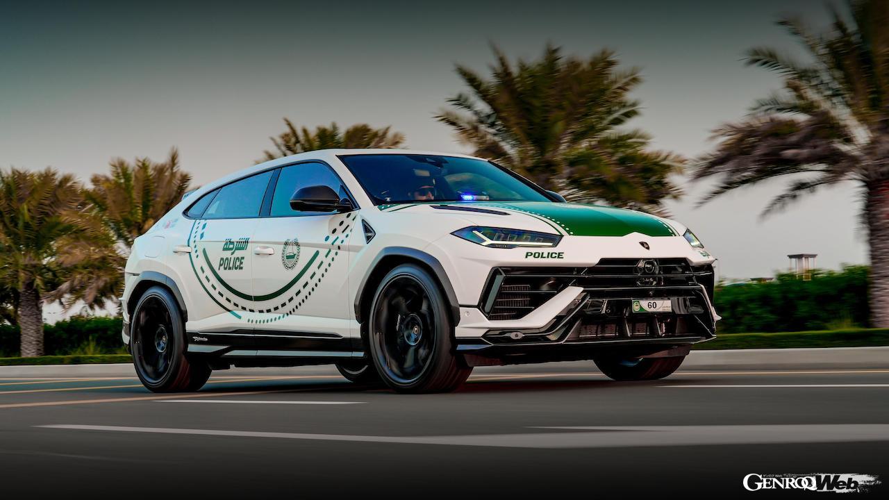 専用装備が搭載され、ドバイ警察へと導入された「ランボルギーニ ウルス ペルフォマンテ ポリスカー」。