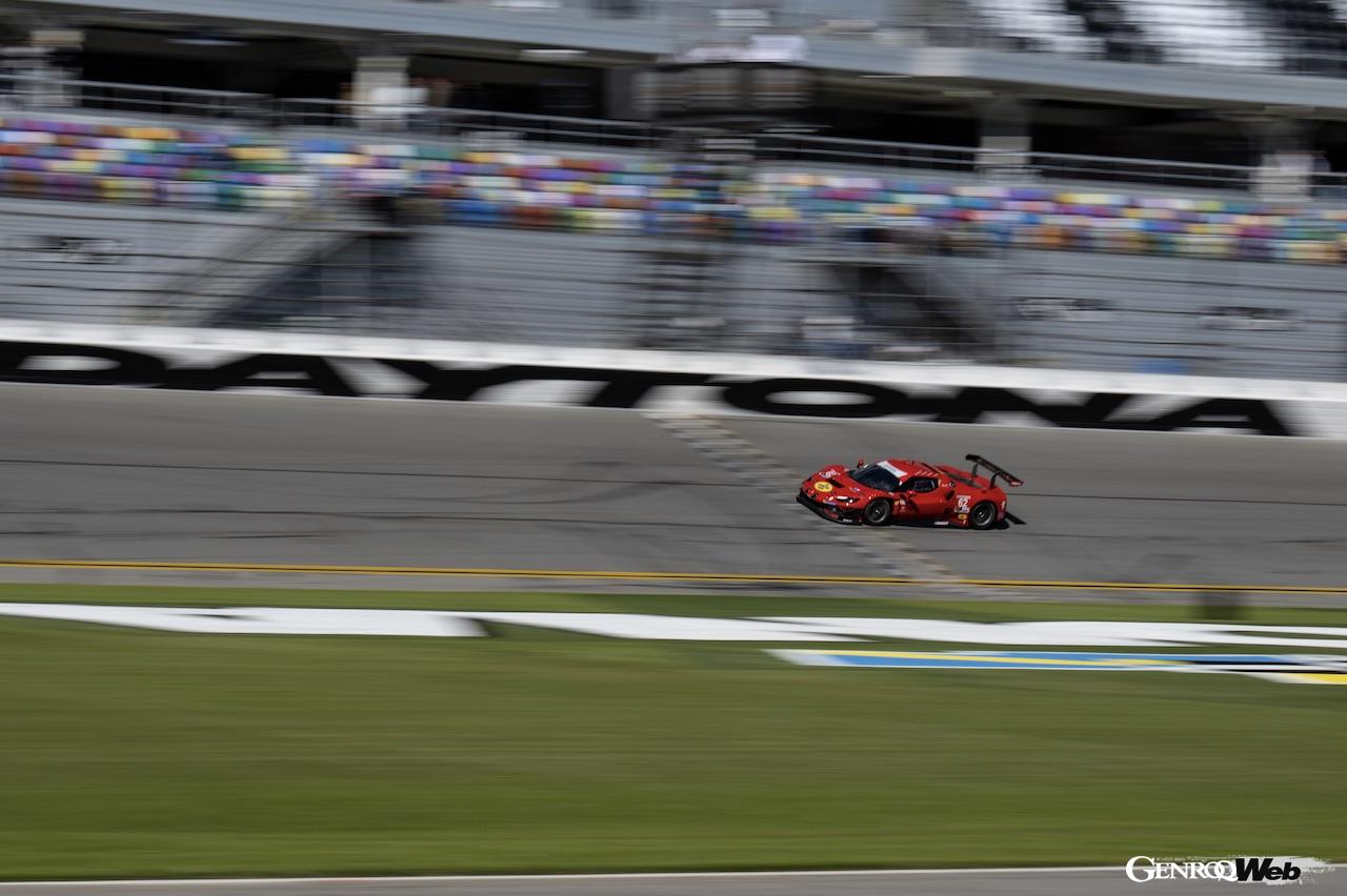 1月21日に行われるデイトナ24時間レースの予選セッション「ロアー・ビフォア・ザ・24」に、フェラーリは5台の 296 GT3を送り込んだ。