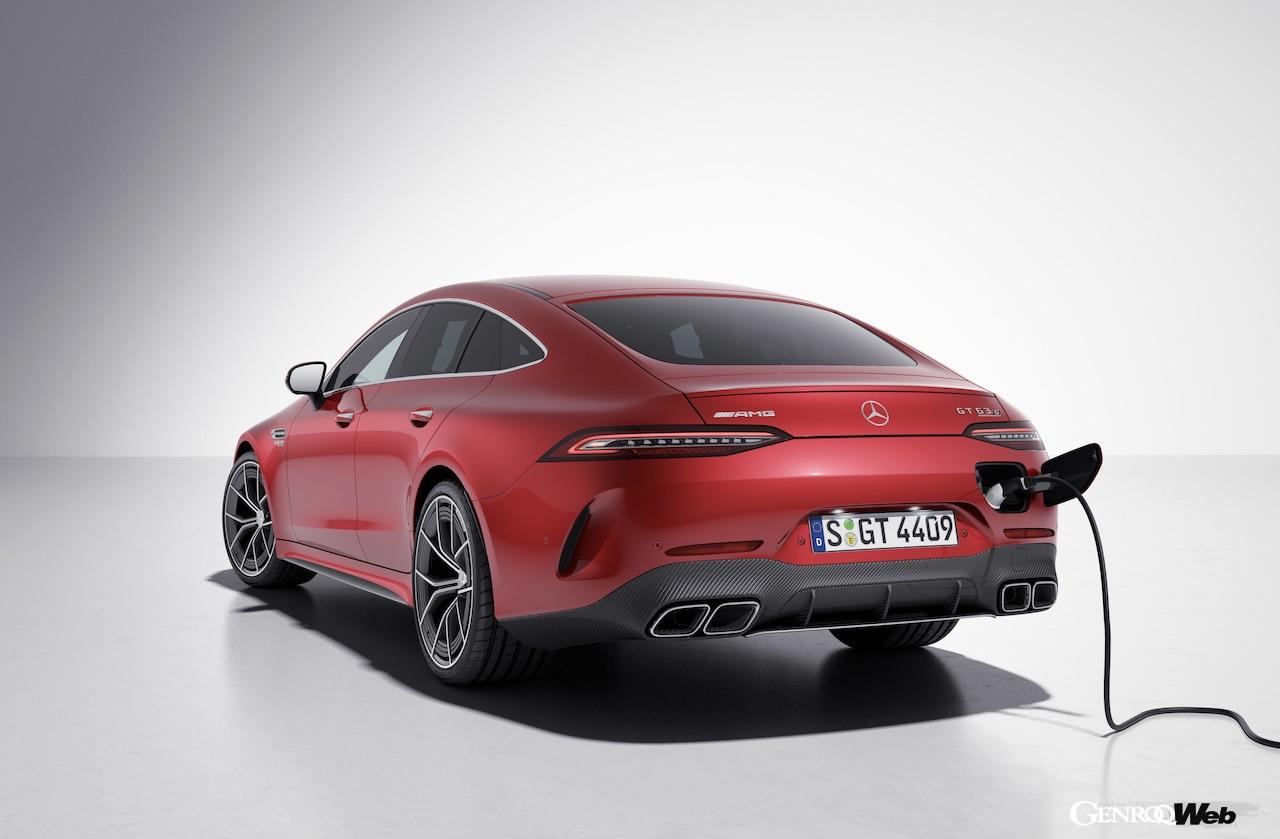 メルセデス AMG GT 4ドアクーペのハイパフォーマンス仕様「メルセデス AMG GT 63 S E PERFORMANCE」のエクステリア。