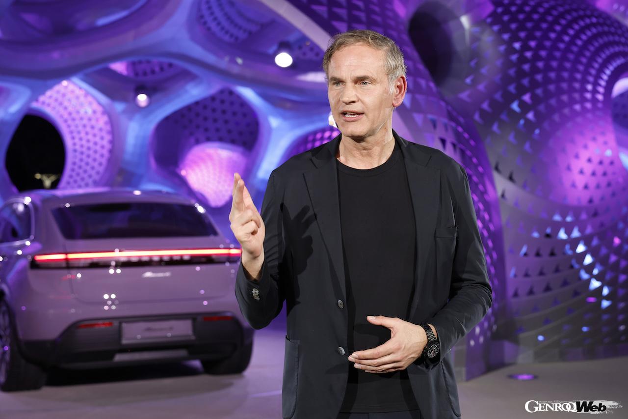 新型ポルシェ マカンのワールドプレミアイベントに参加した、ポルシェAG取締役会会長のオリバー・ブルーメ。