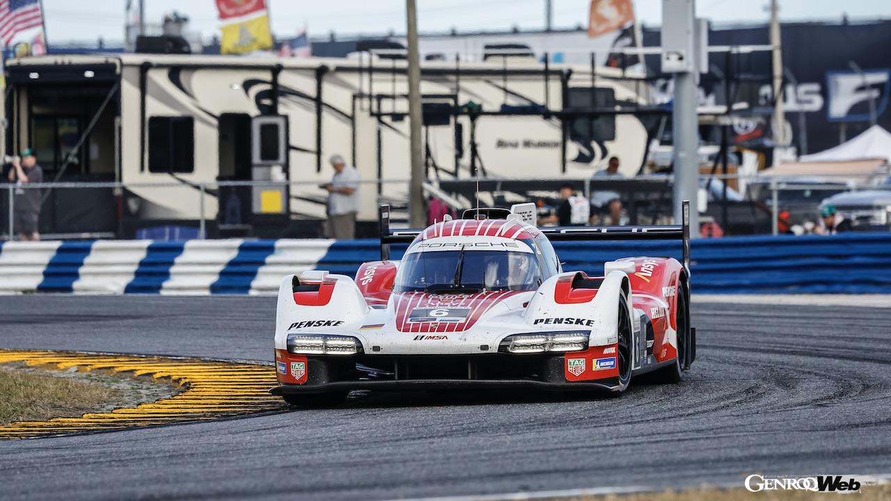 IMSAウェザーテック・スポーツカー選手権開幕戦「ロレックス・デイトナ24時間レース」を走行する、ポルシェ 963。