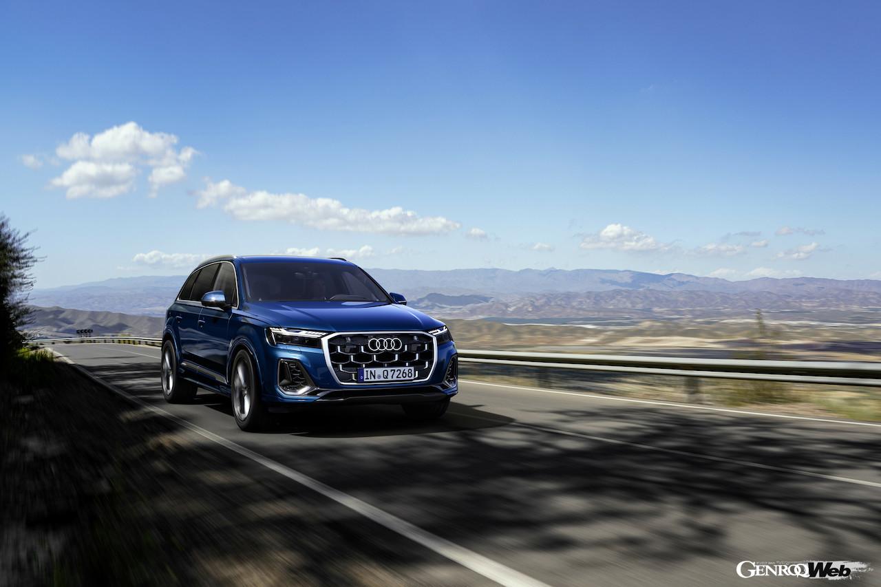 2度目のフェイスリフトを実施した、「アウディ Q7」改良新型の走行シーン。
