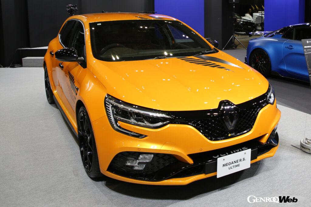 もう1台展示されたのは「ルノー メガーヌ R.S. ウルティム」。昨年の東京オートサロンで世界初公開された1976台の限定モデルである。