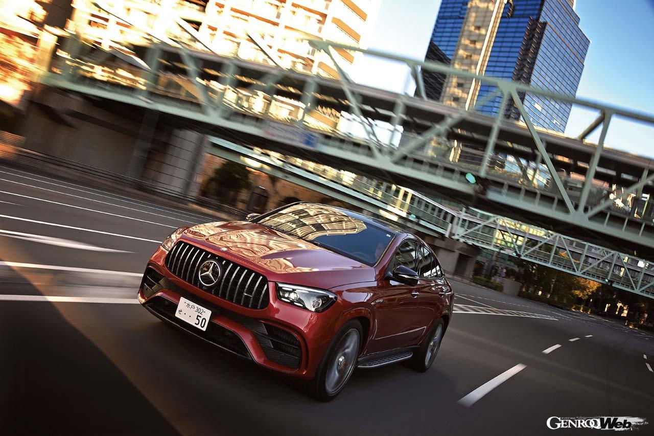 マイルドハイブリッドを組み合わせた612PSの4.0リッターV8ツインターボに9速ATを組み合わせる「GLE 63 S」。