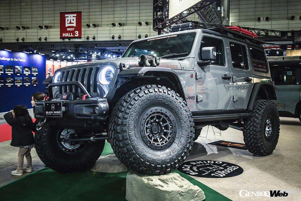 BLACK RHINO