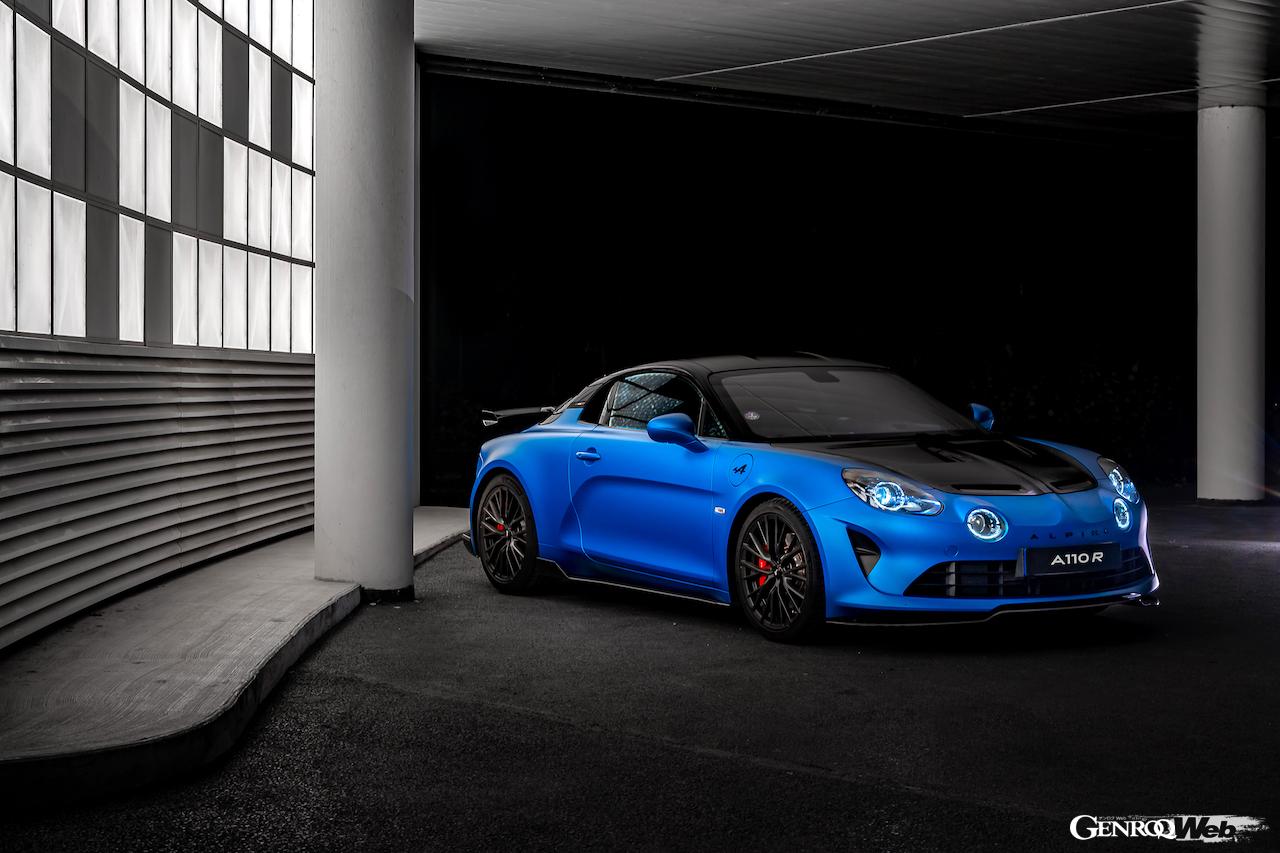 軽量化が施されたスポーツグレード「A110 R」をベースに、専用のエクステリアが採用された「アルピーヌ A110 R TURINI」の日本導入がスタートした。