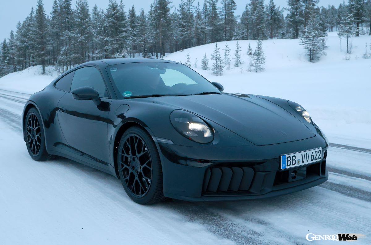 フェイスリフトを受けた911は年内に登場すると見られている。