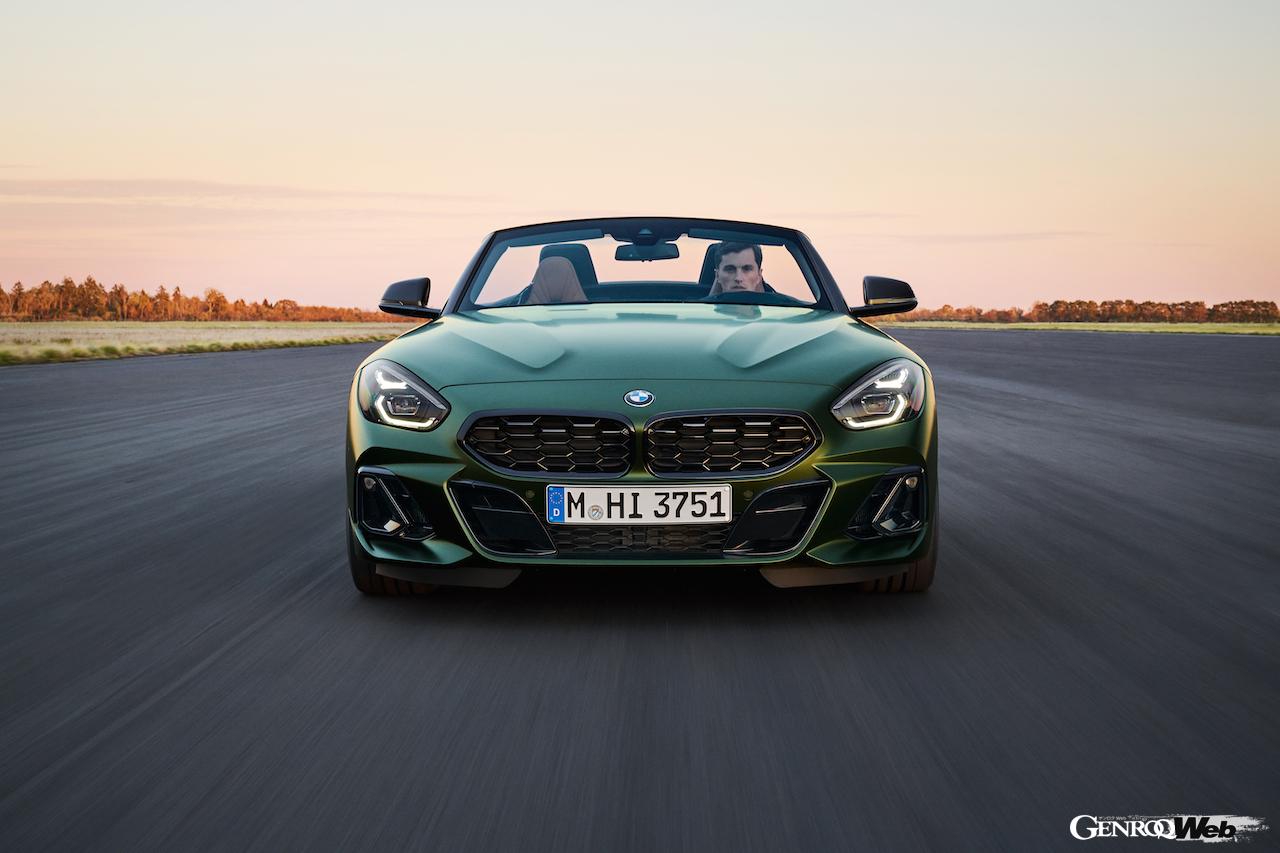 「BMW Z4 M40i ピュア インパルス エディション」のエクステリア。