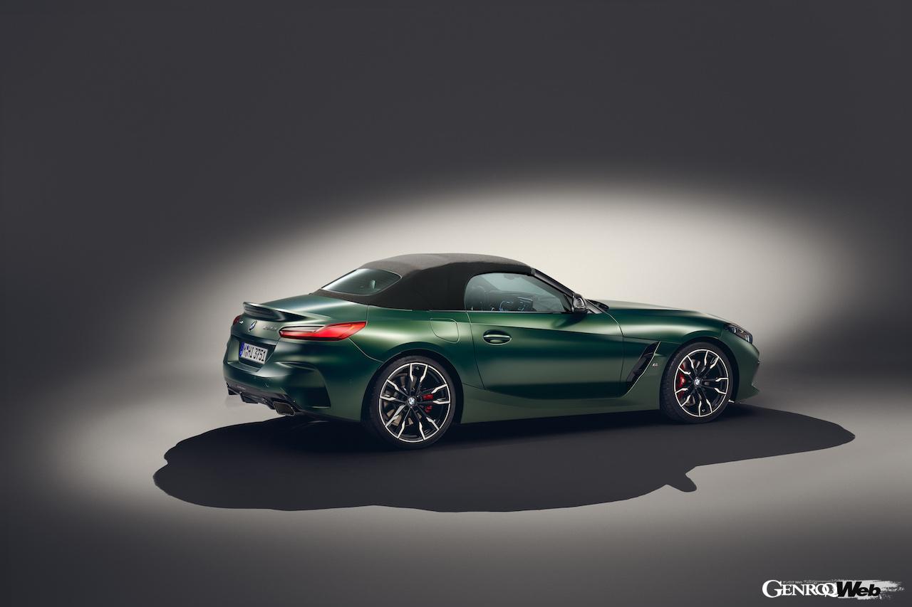 「BMW Z4 M40i ピュア インパルス エディション」のエクステリア。