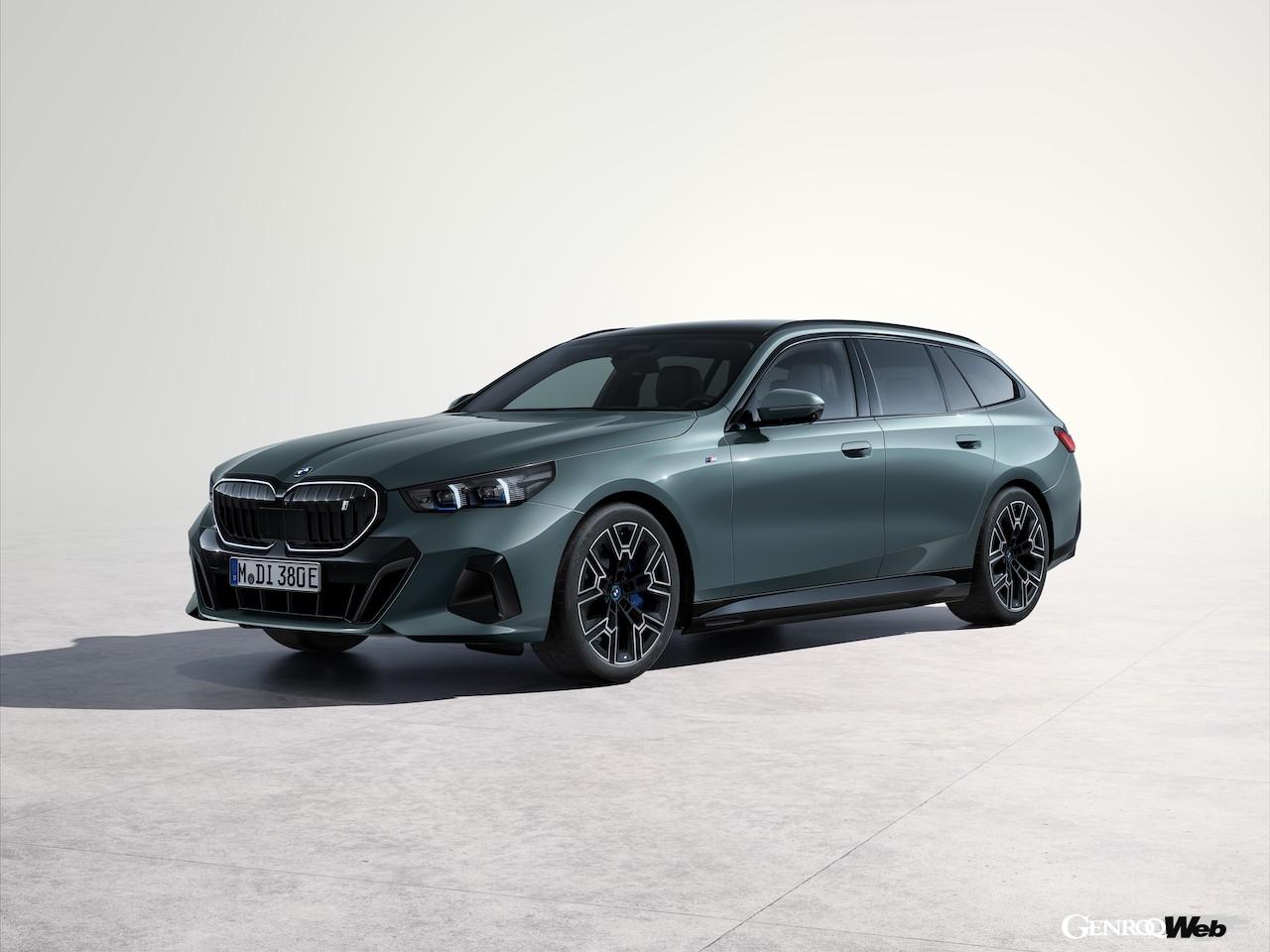 日本導入がスタートした「BMW i5 ツーリング」のエクステリア。