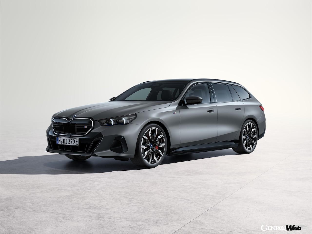 日本導入がスタートした「BMW i5 ツーリング」のエクステリア。