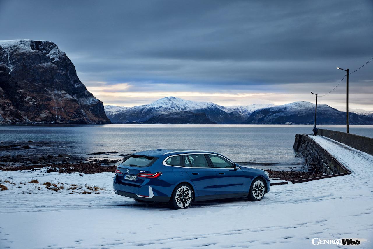 日本導入がスタートした「BMW 5シリーズ ツーリング」のエクステリア。