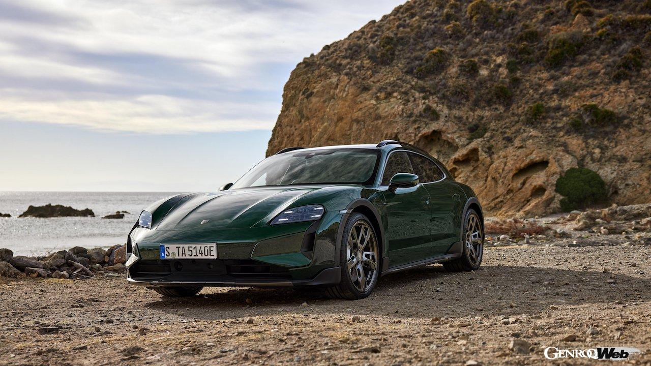 大幅な性能アップを果たした「ポルシェ タイカンクロスツーリスモ」改良新型のエクステリア。