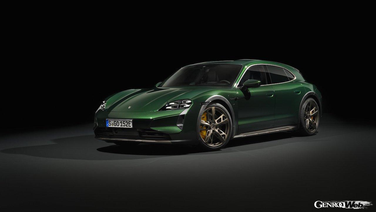 大幅な性能アップを果たした「ポルシェ タイカンクロスツーリスモ」改良新型のエクステリア。