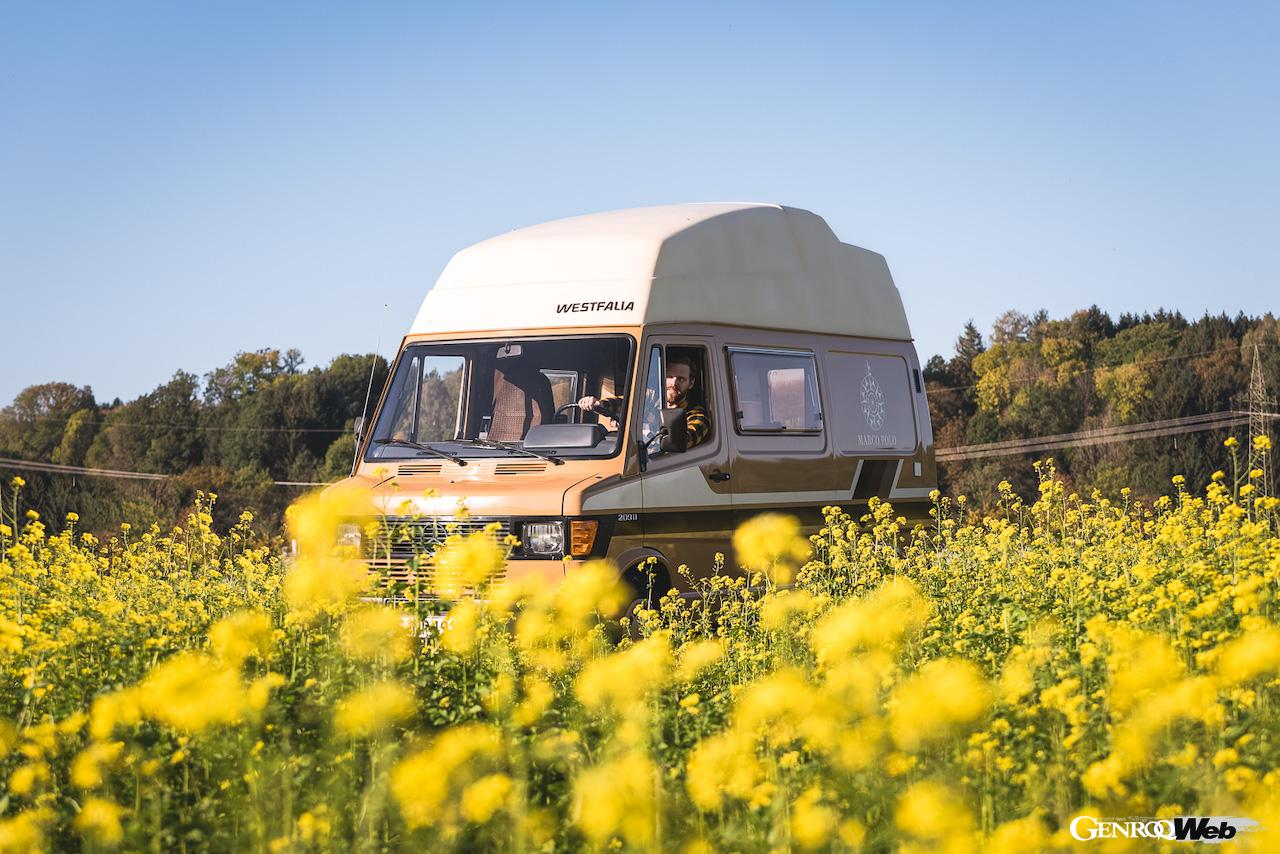 キュートなスタイルを持ち、本格的キャンピングカーとして1984年にデビューを飾った初代「メルセデス・ベンツ マルコポーロ」。