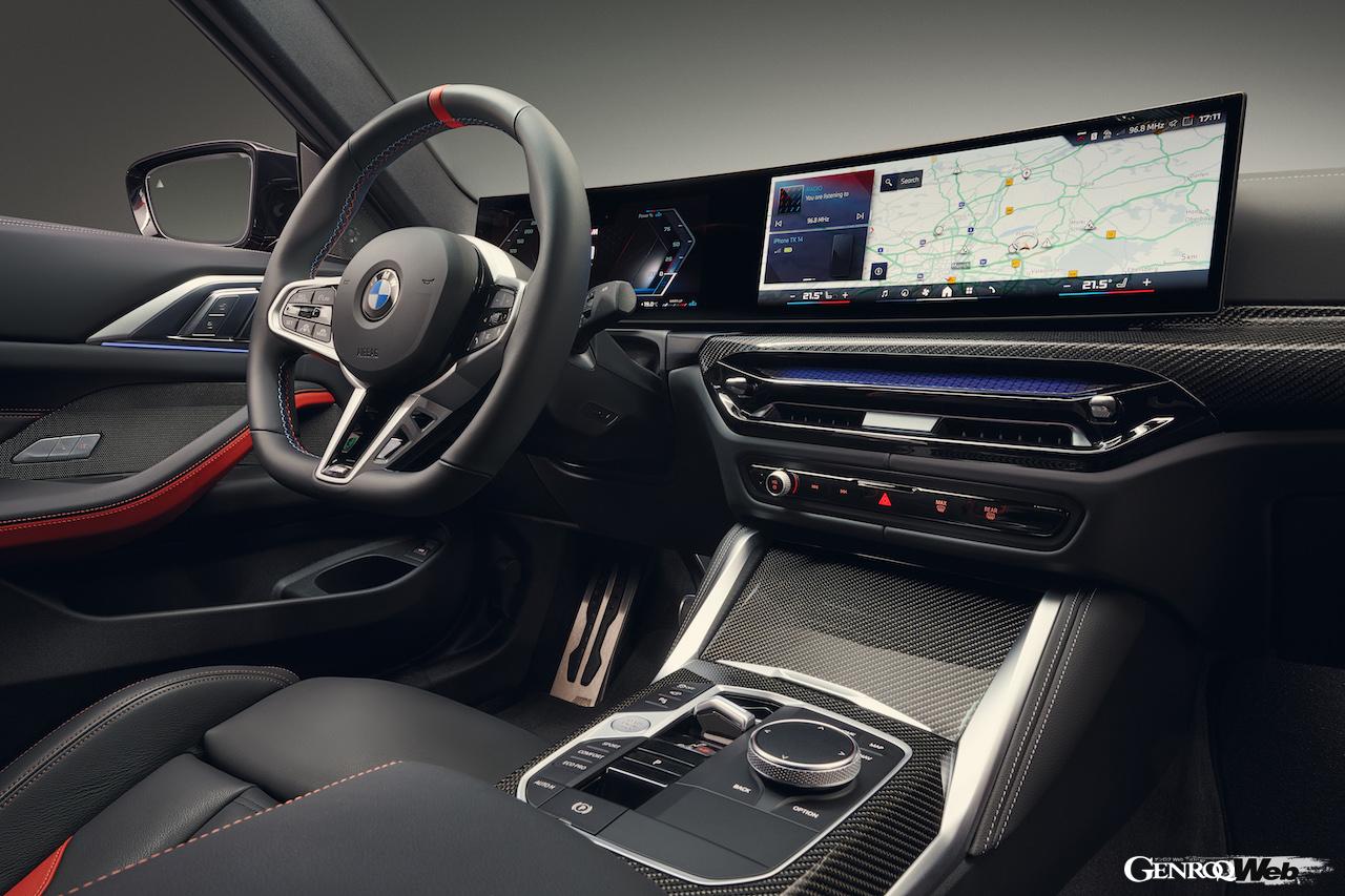 「BMW 4シリーズ クーペ」改良新型の走行インテリア。