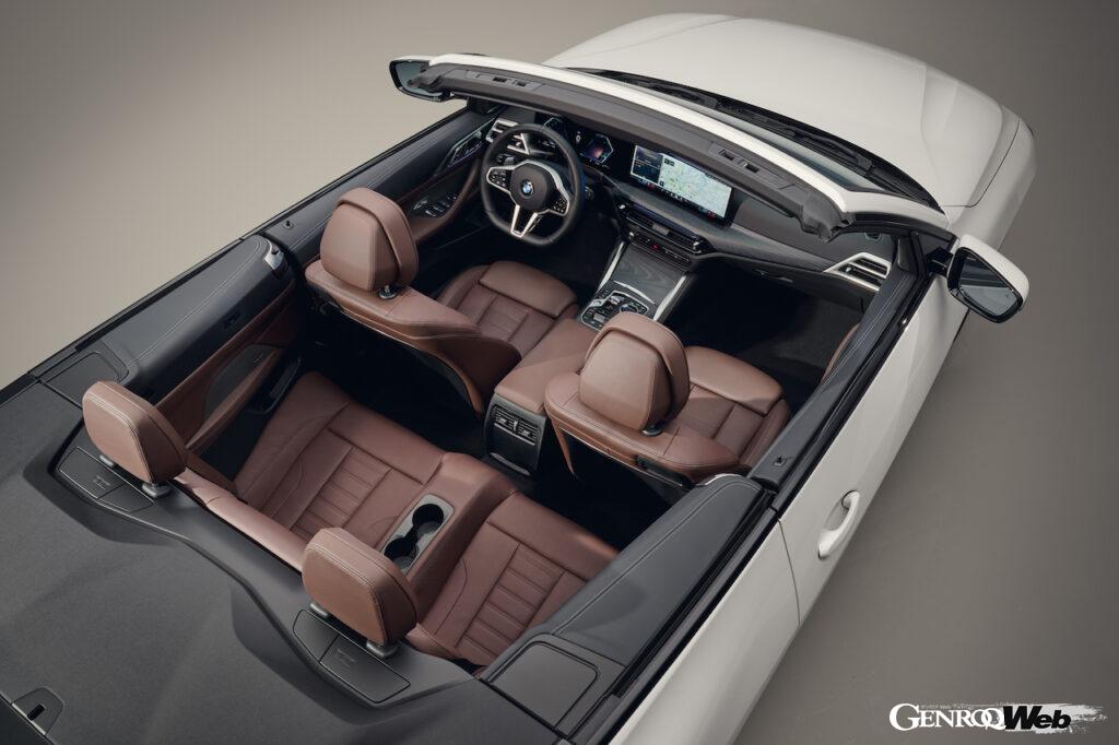 「BMW 4シリーズ コンバーチブル」改良新型の走行インテリア。