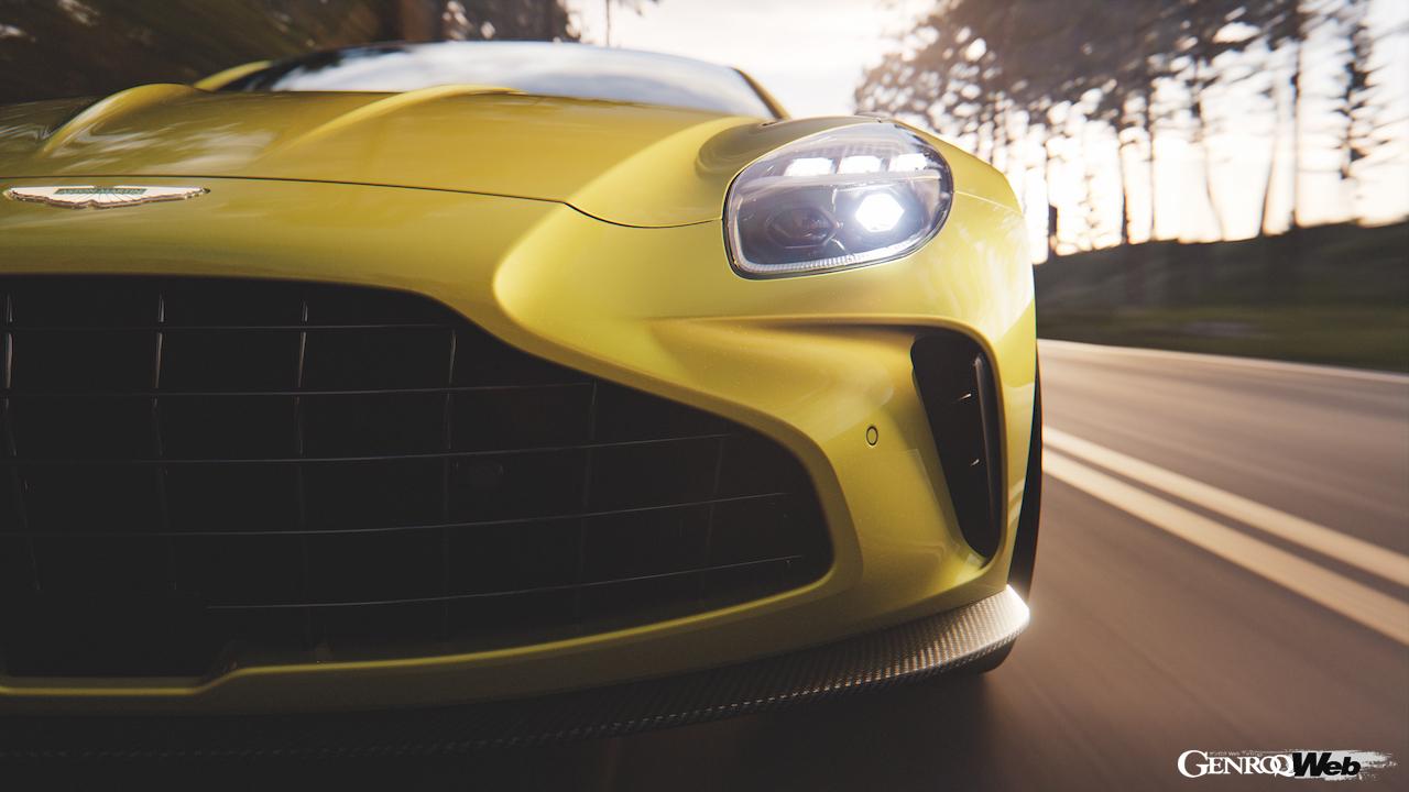 新型「アストンマーティン ヴァンテージ」の走行シーン。