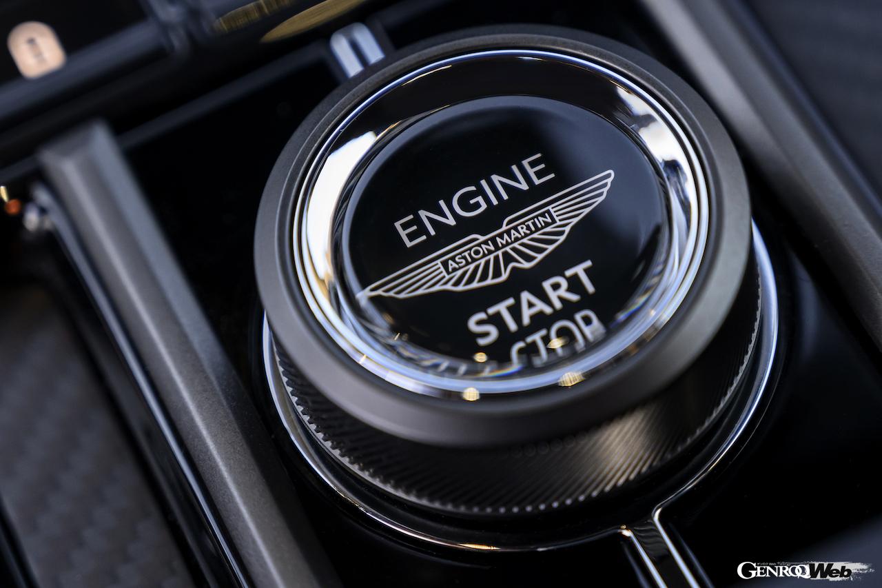 新型「アストンマーティン ヴァンテージ」のインテリア。