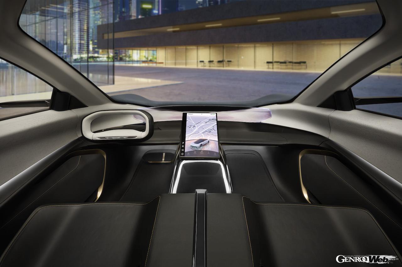 自動運転BEV「クライスラー ハルシオン コンセプト」のインテリア。