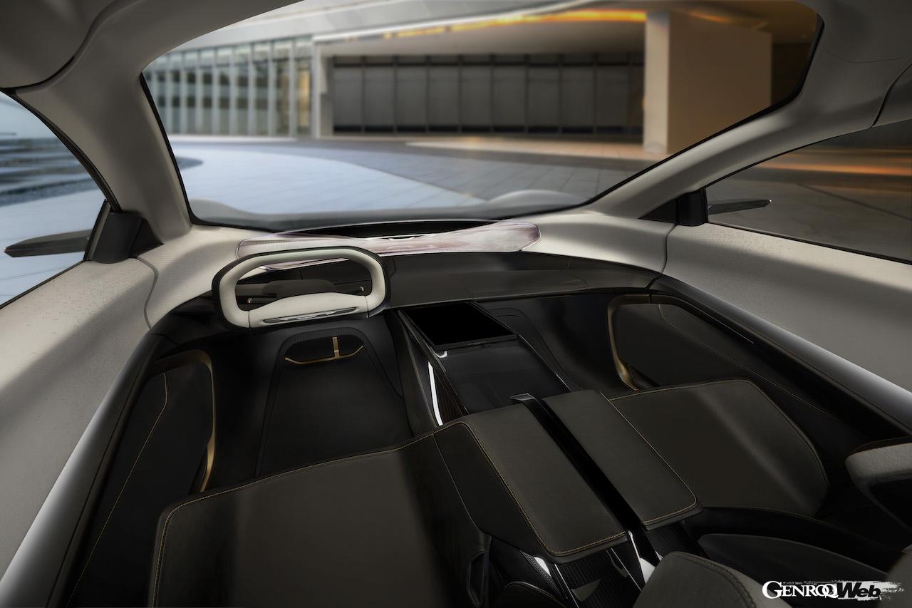 自動運転BEV「クライスラー ハルシオン コンセプト」のインテリア。