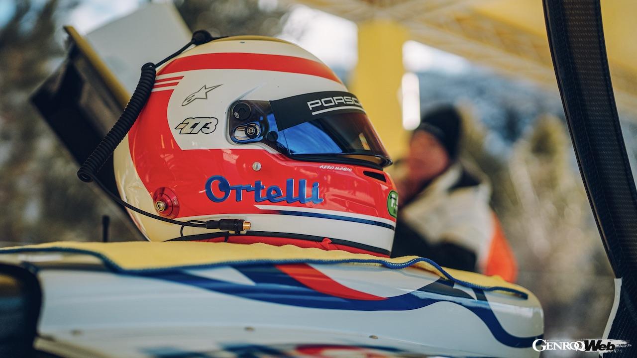 今回、911 GT1のステアリングを握ったのは、1998年にこのマシンでル・マン24時間レースを制したステファン・オルテリ。絶妙なドライビングテクニックで、華麗なドリフトを披露した。