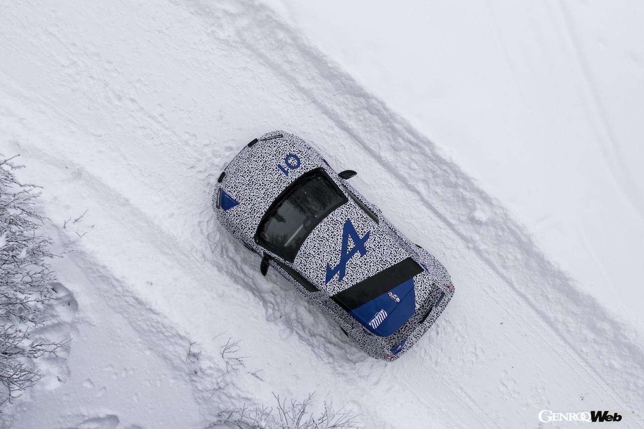 スウェーデンの北極圏で精力的なテストプログラムを実施する、フル電動コンパクト「アルピーヌ A290」。