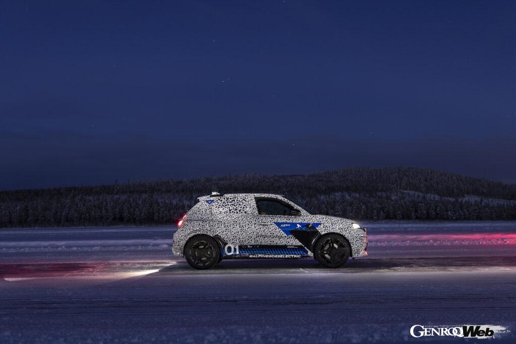 スウェーデンの北極圏で精力的なテストプログラムを実施する、フル電動コンパクト「アルピーヌ A290」。