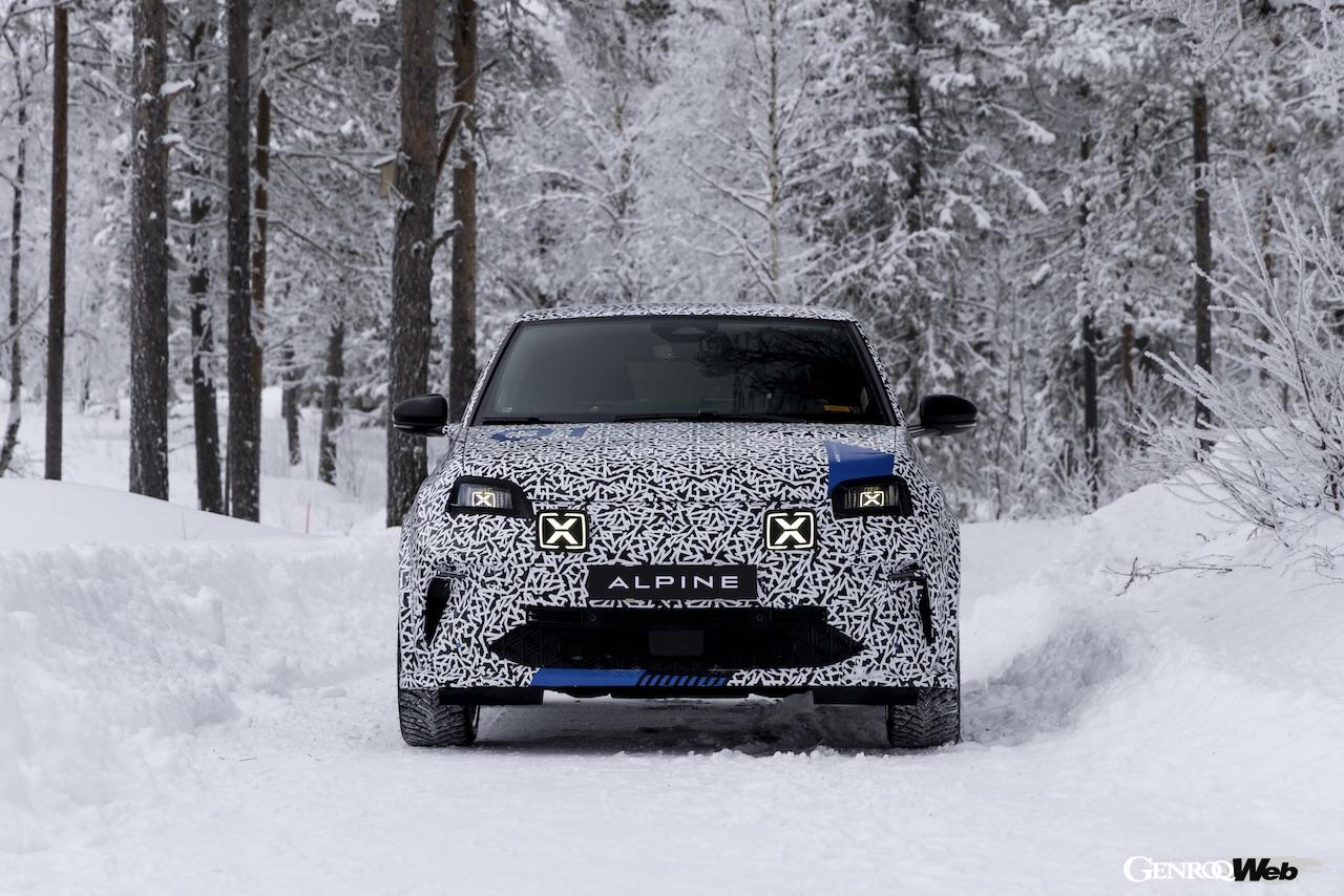 スウェーデンの北極圏で精力的なテストプログラムを実施する、フル電動コンパクト「アルピーヌ A290」。