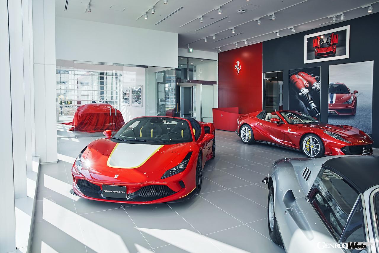 13台もの展示スペースや、商談用ラウンジ、広大な作業スペースを備えた「Nicole Competizione プレオウンドショールーム&サービスセンター」が、横浜市都筑区にオープンした。