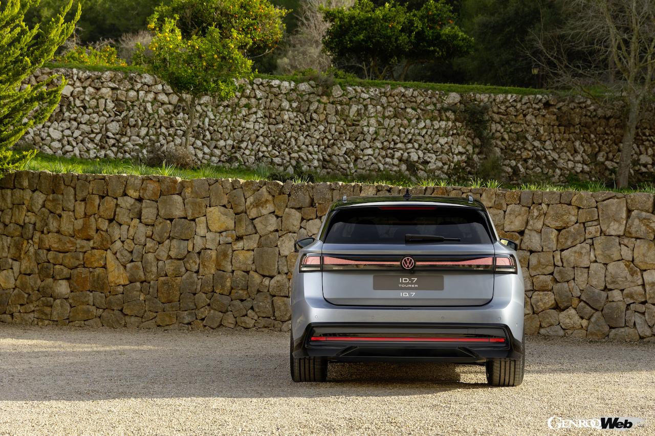 「フォルクスワーゲン ID.7 ツアラー」のエクステリア。