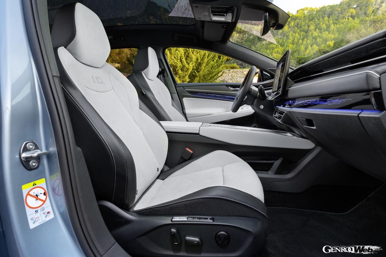 「フォルクスワーゲン ID.7 ツアラー」のインテリア。