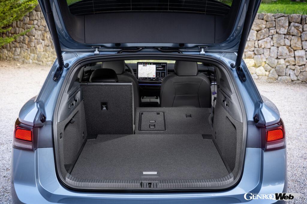 「フォルクスワーゲン ID.7 ツアラー」のラゲッジルーム。