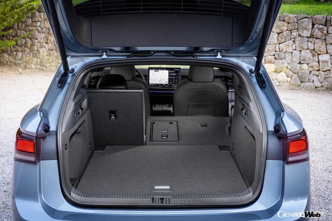 「フォルクスワーゲン ID.7 ツアラー」のラゲッジルーム。