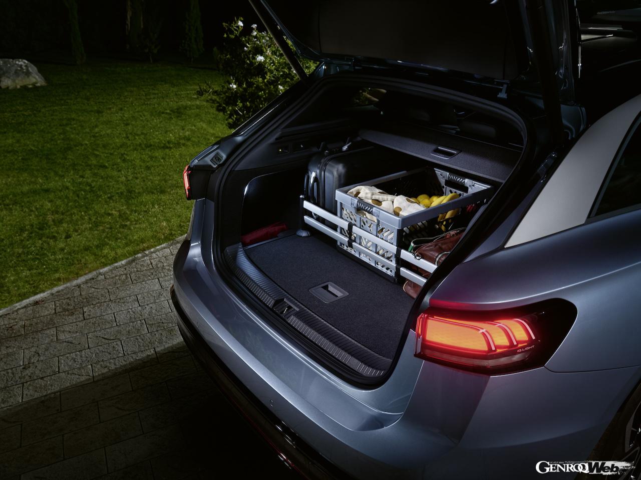 「フォルクスワーゲン ID.7 ツアラー」のラゲッジルーム。