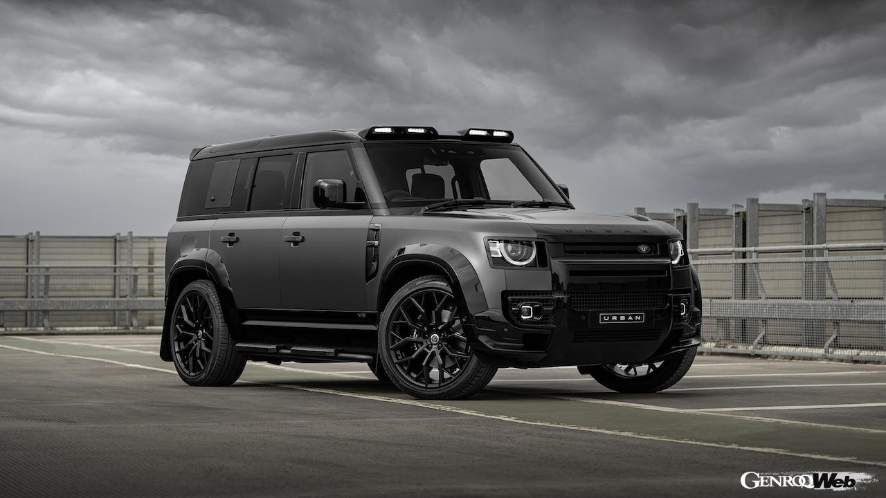 アーバン・オートモーティブは、市販仕様を上まわるクオリティ「OEM+」をポリシーに掲げる。写真はディフェンダー 110に装着された「アーバン・ワイドトラック・パッケージ」。