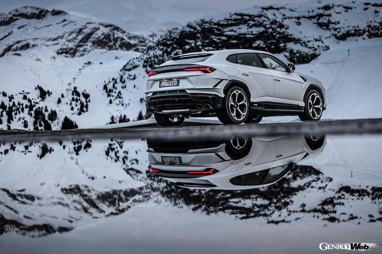 ランボルギーニのウィンターツアーに投入された「ウルス S」。