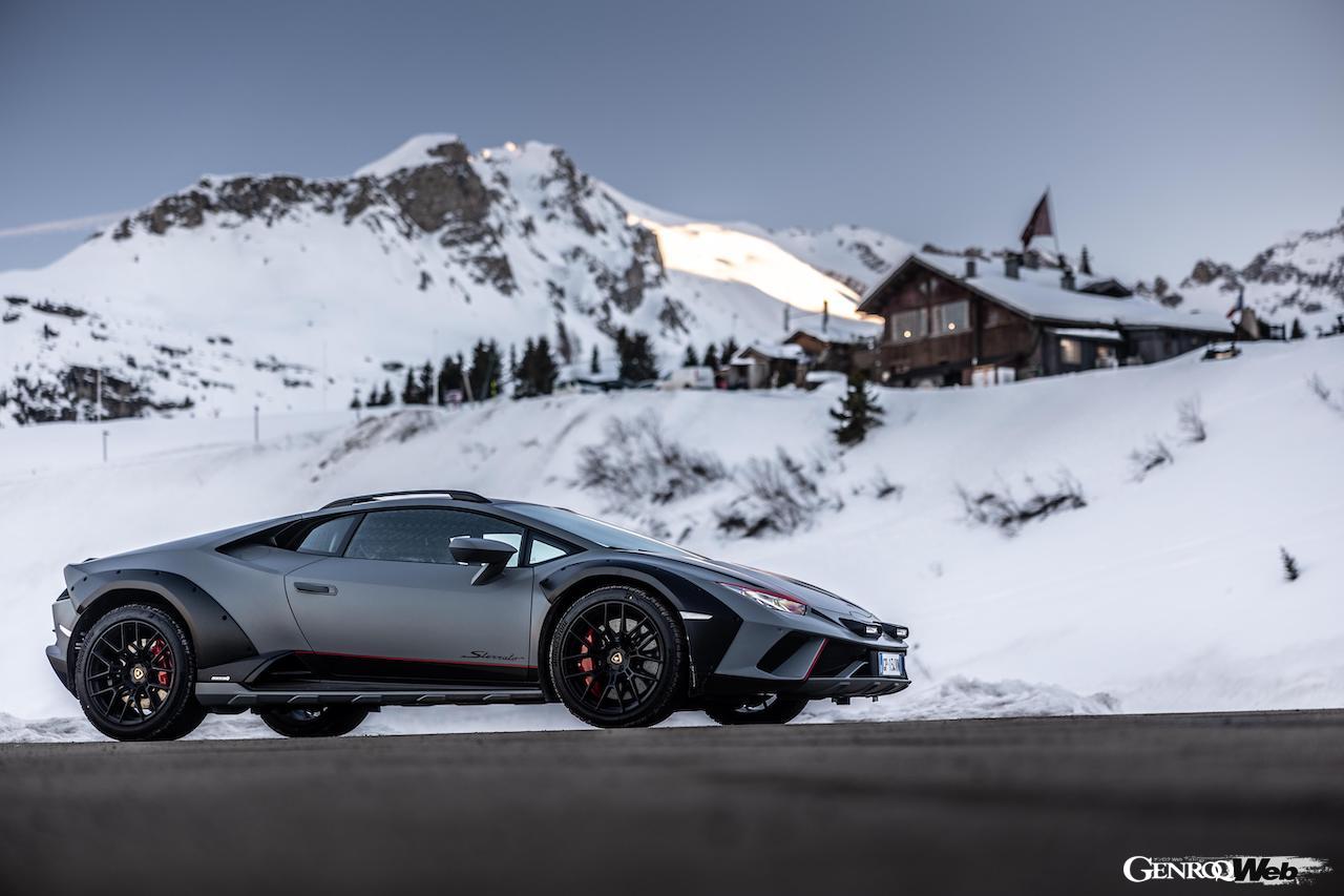 ランボルギーニのウィンターツアーに投入された「ウラカン ステラート」。