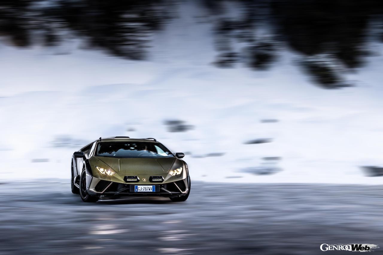 ランボルギーニのウィンターツアーに投入された「ウラカン ステラート」。