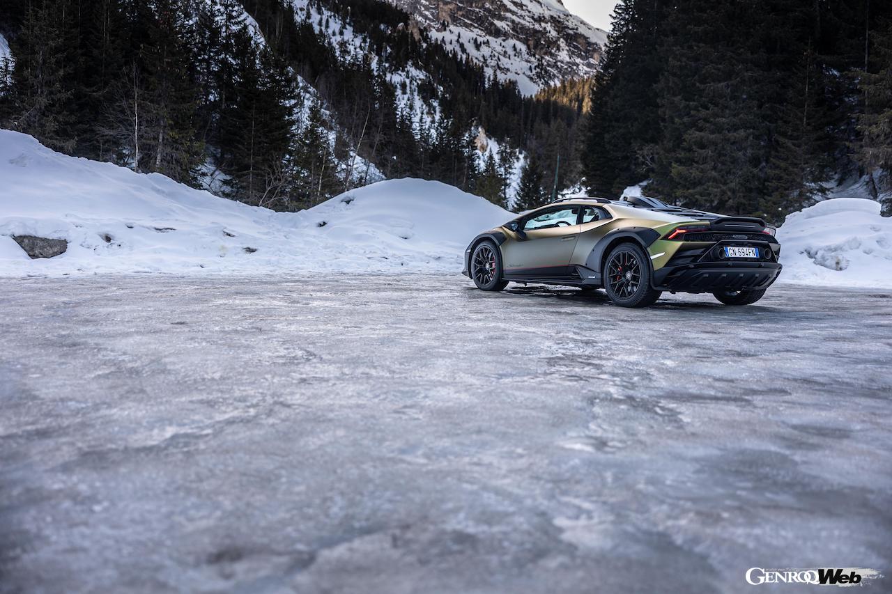 ランボルギーニのウィンターツアーに投入された「ウラカン ステラート」。