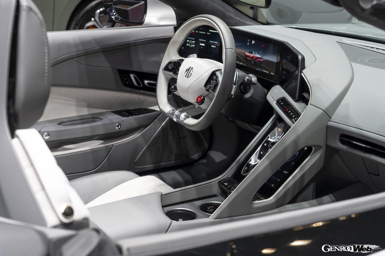 ジュネーブ・モーターショーにおいて、2024年中に発売を予定しているフル電動オープン「MG サイバースター」のスペックが公開された。