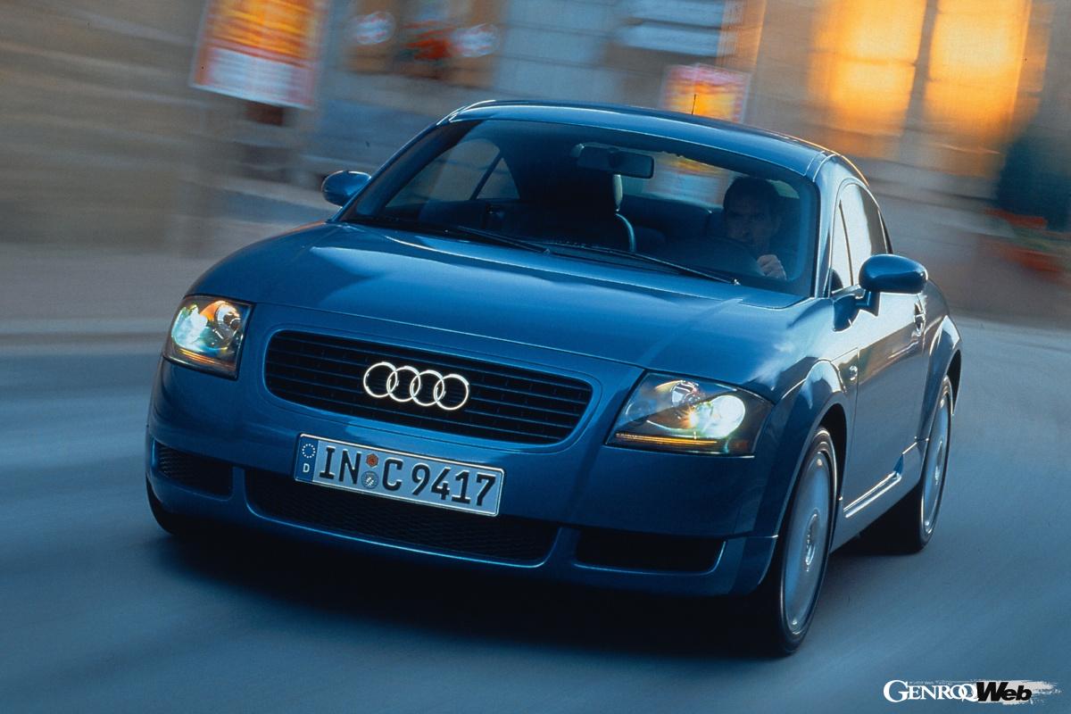 1.8リッターターボの4気筒モデルの流通が多いけれど、探せば3.2リッターV6も見つかる。