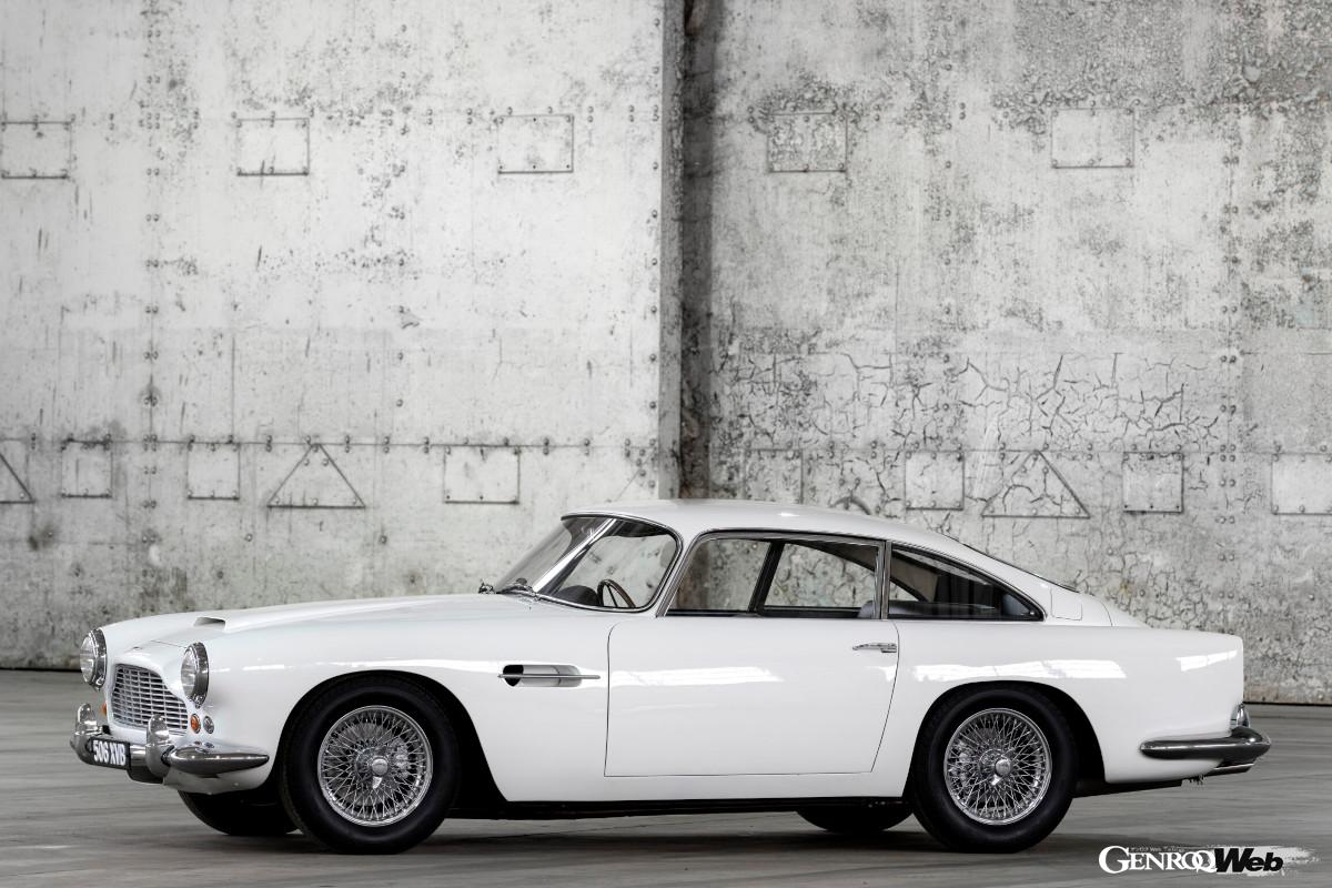 細いスチールフレームにアルミの外皮を貼るスーパーレッジェーラ工法を採用したボディが美しい。