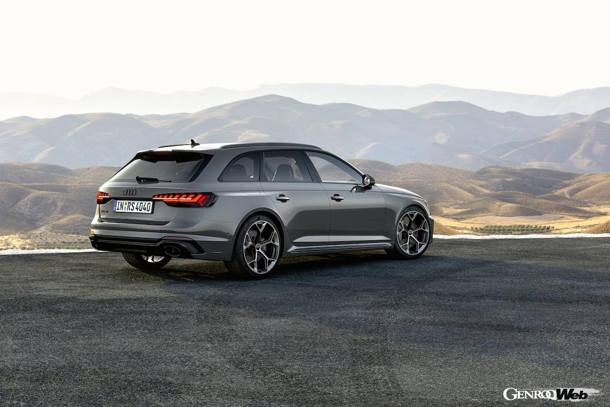 アウディ RS4アバント
