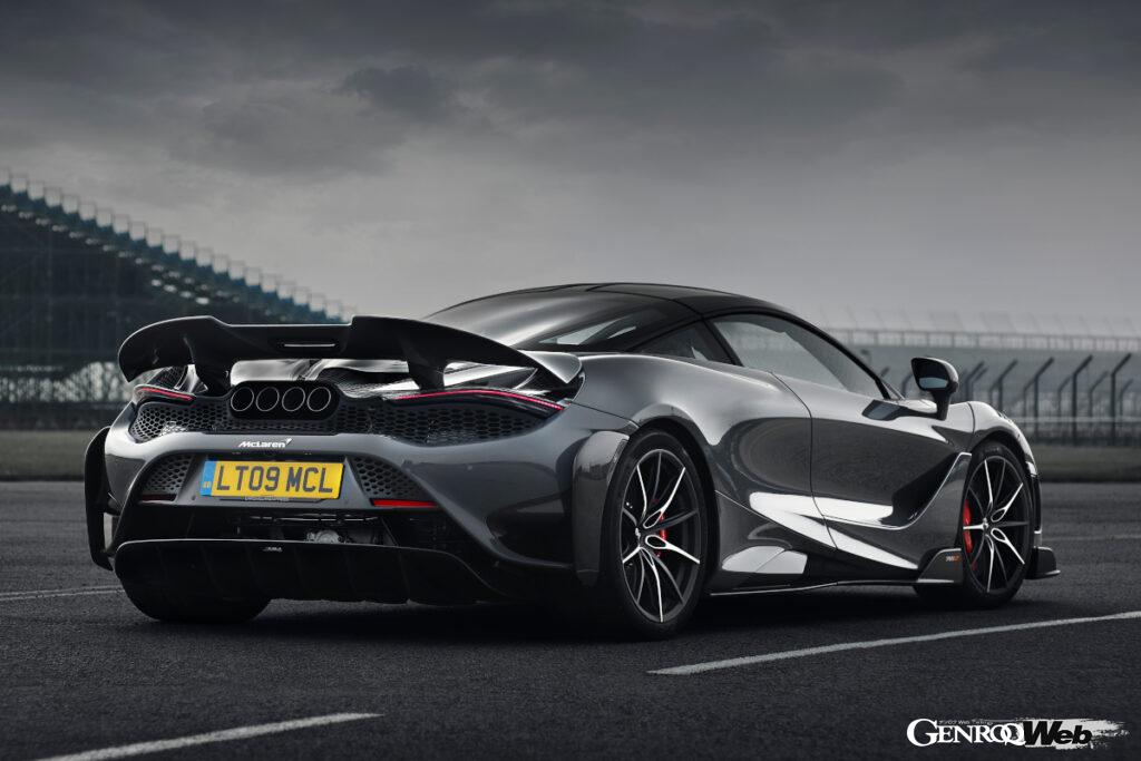 リヤウイングはブレーキング時にはエアブレーキとして機能することも良く知られている。